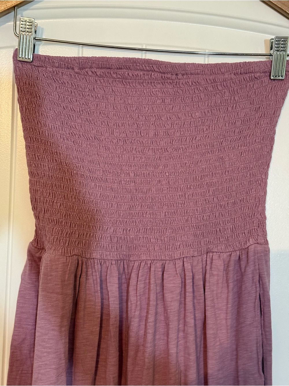 NWT AMERICAN EAGLE Strapless Smocked Jumpsuit in Dusty Mauve - Picture 2 of 3